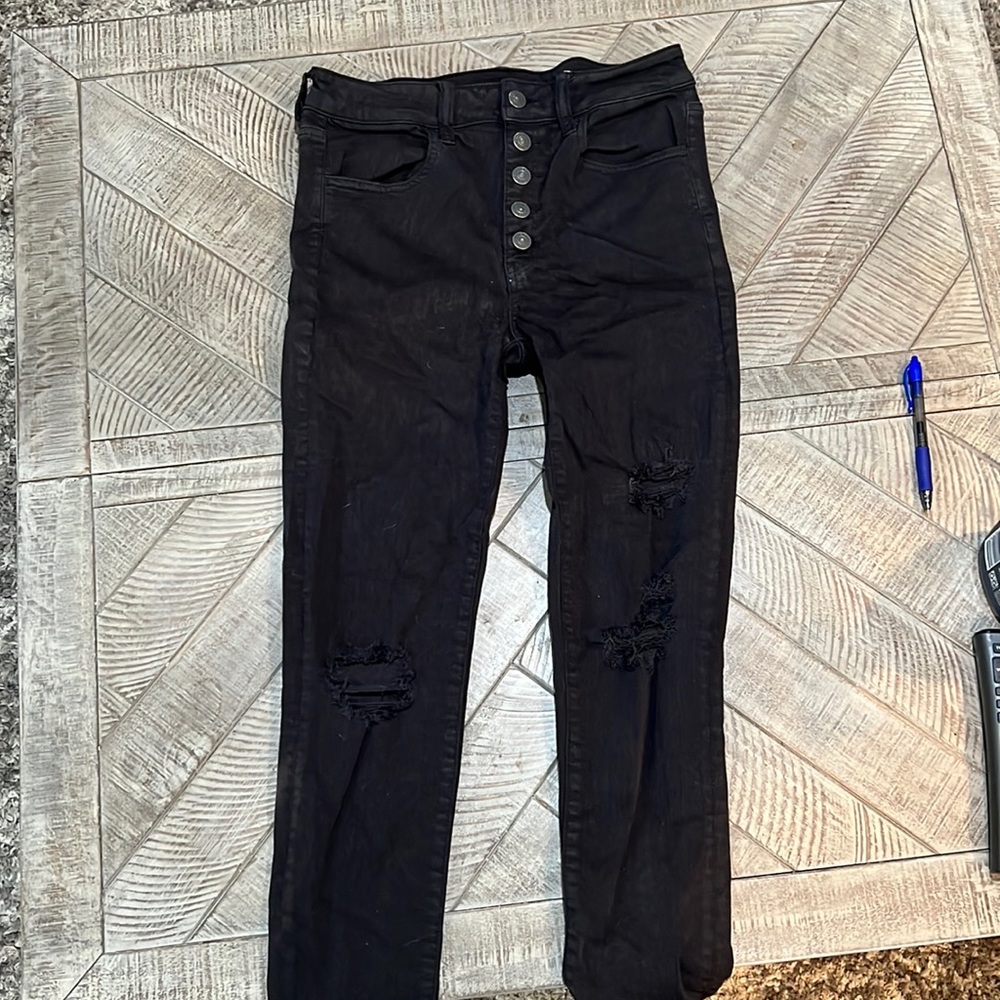 button fly distressed jeggings